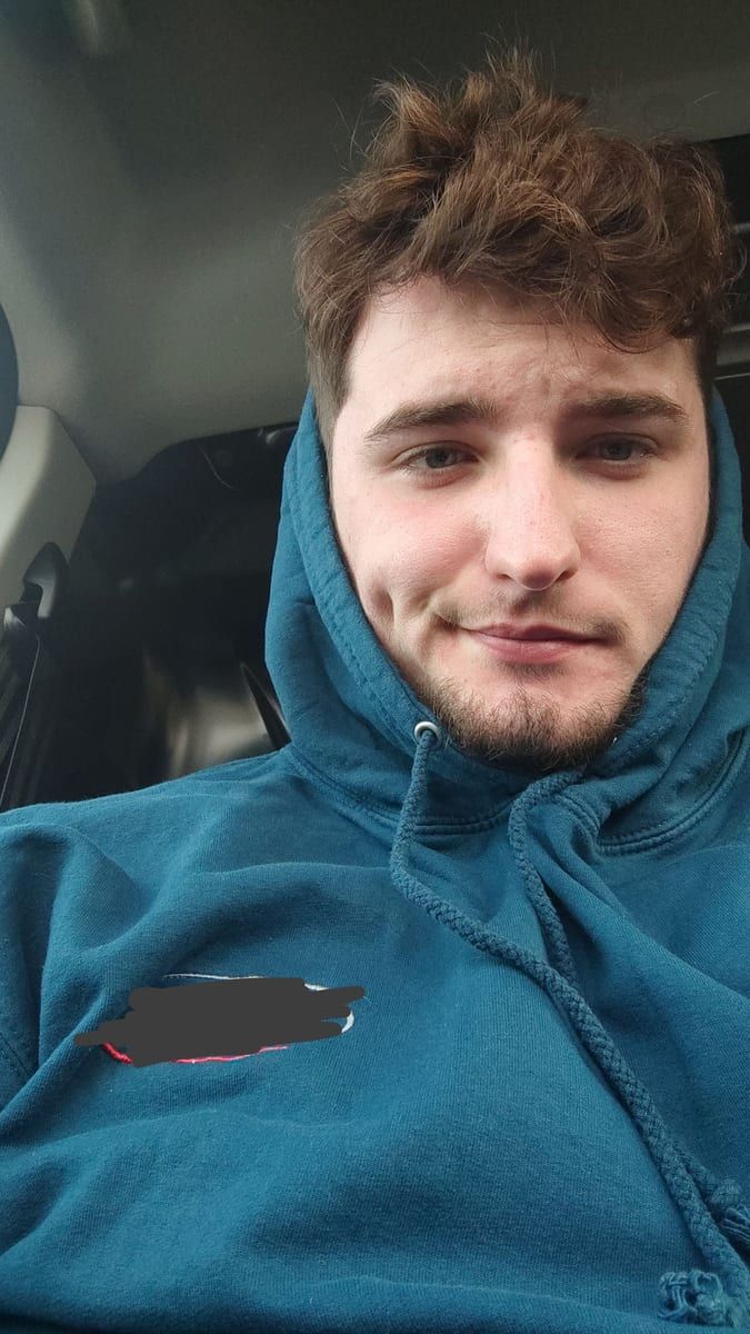 Guyllaume - Jeune gay à Wilen (Sarnen) Profil de Guyllaume, 26 ans, Jeune gay à Wilen (Sarnen) (Obwald)