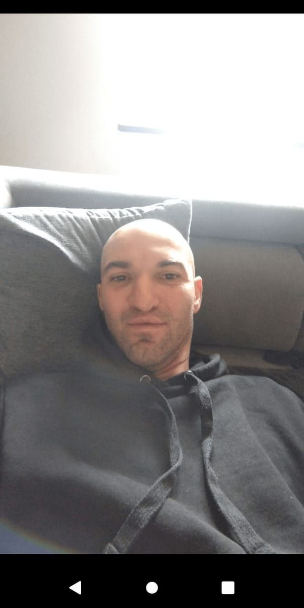 Abdulah - Jeune gay à Wöschnau Profil de Abdulah, 40 ans, Jeune gay à Wöschnau (Soleure)