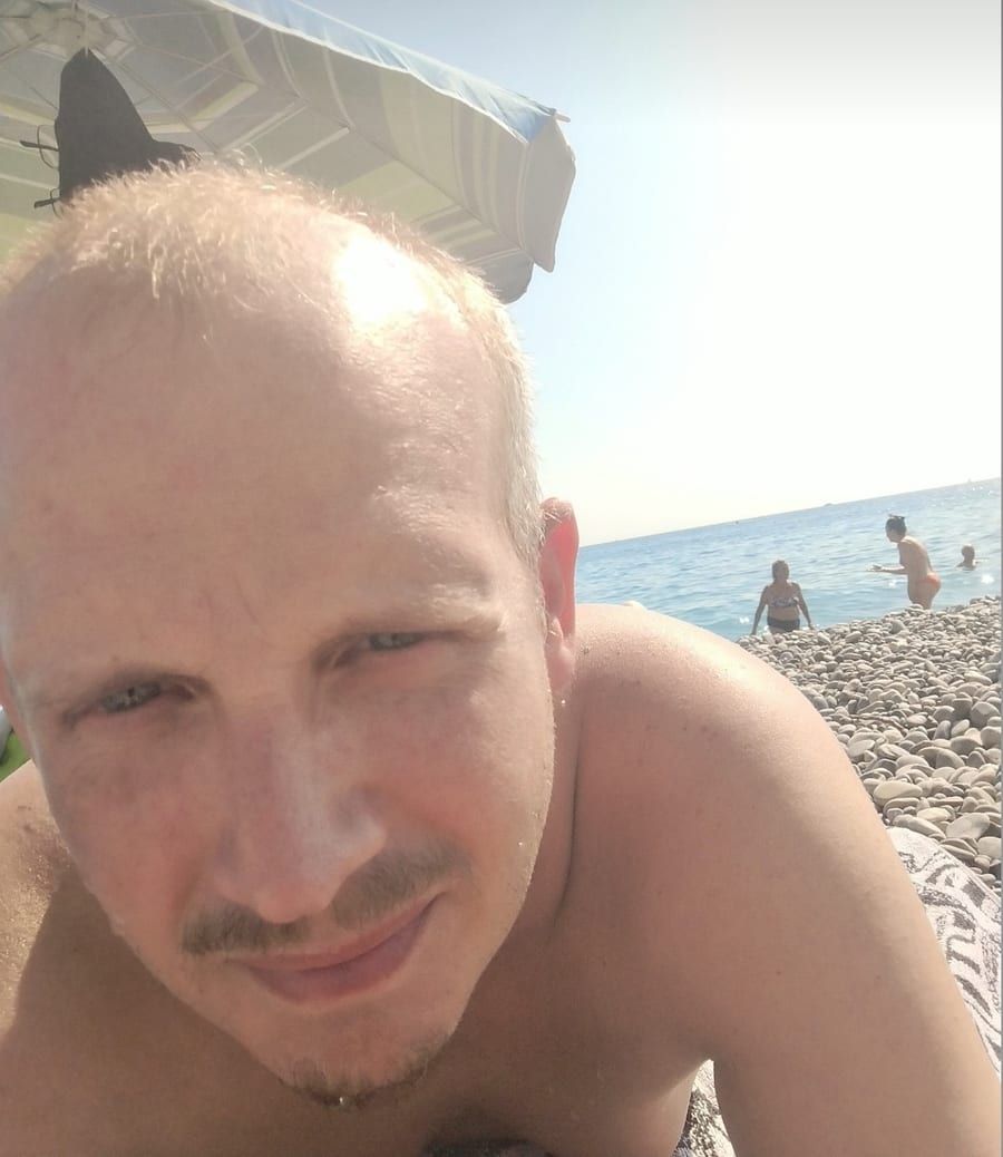 Aly - Jeune gay à Platta Profil de Aly, 41 ans, Jeune gay à Platta (Grisons)