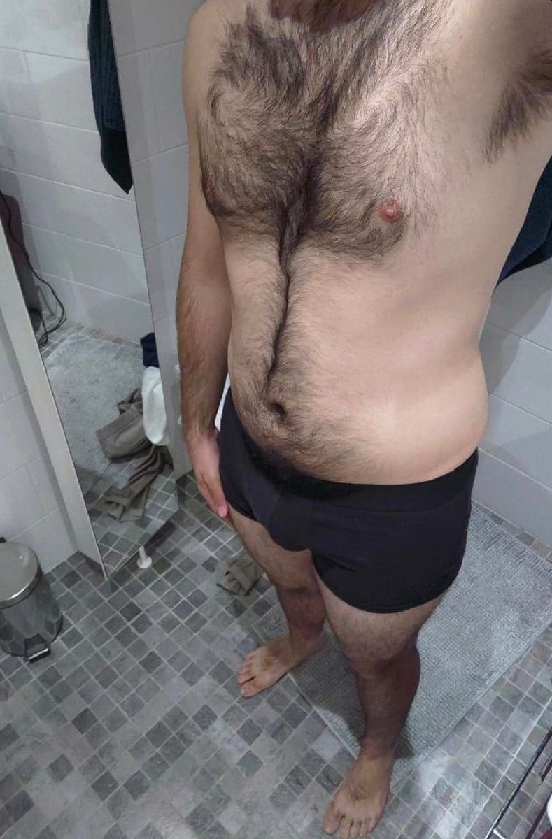Orion - Jeune gay à Ilanz Profil de Orion, 28 ans, Jeune gay à Ilanz (Grisons)