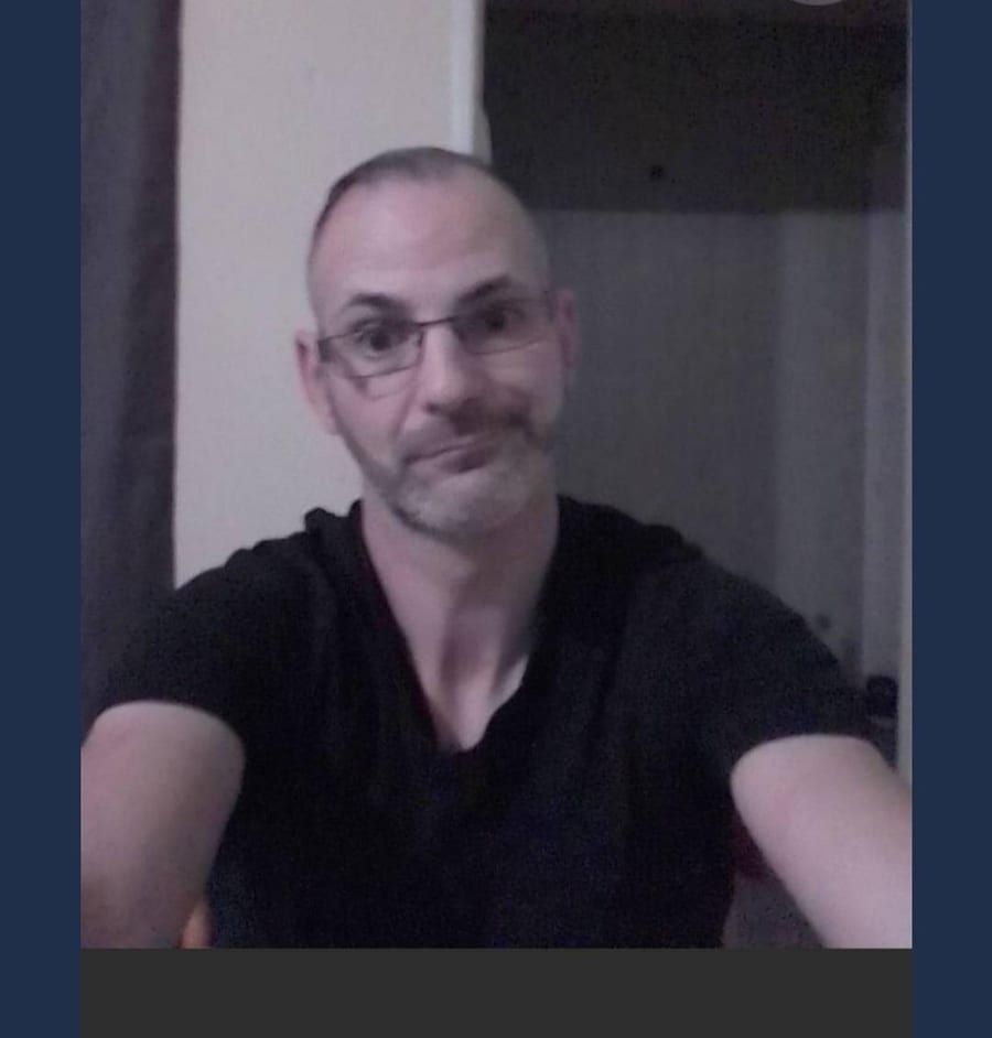 Profil de Derek, 43 ans, Jeune gay à Echallens (Vaud)