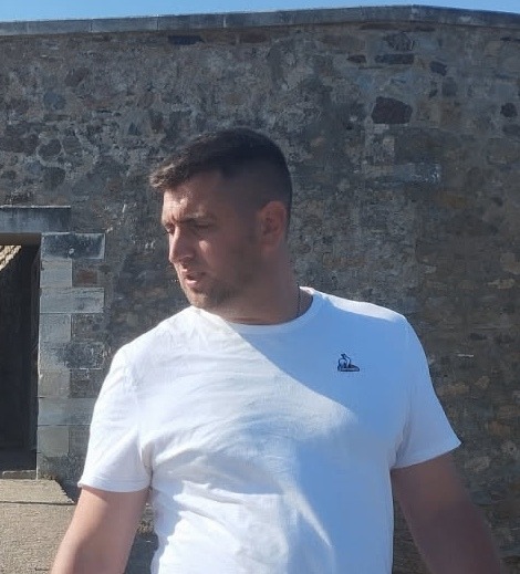 Lieven - Jeune gay à Sool Profil de Lieven, 23 ans, Jeune gay à Sool (Glaris)
