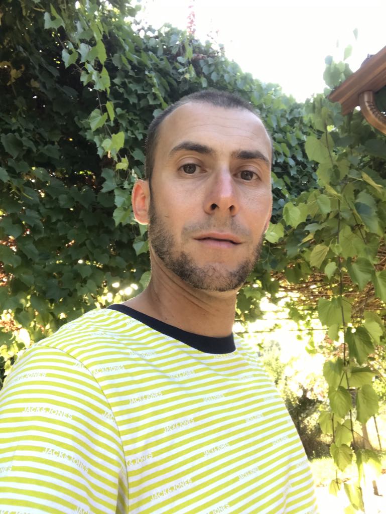 Amory - Jeune gay à Ziegelbrücke Profil de Amory, 31 ans, Jeune gay à Ziegelbrücke (Glaris)