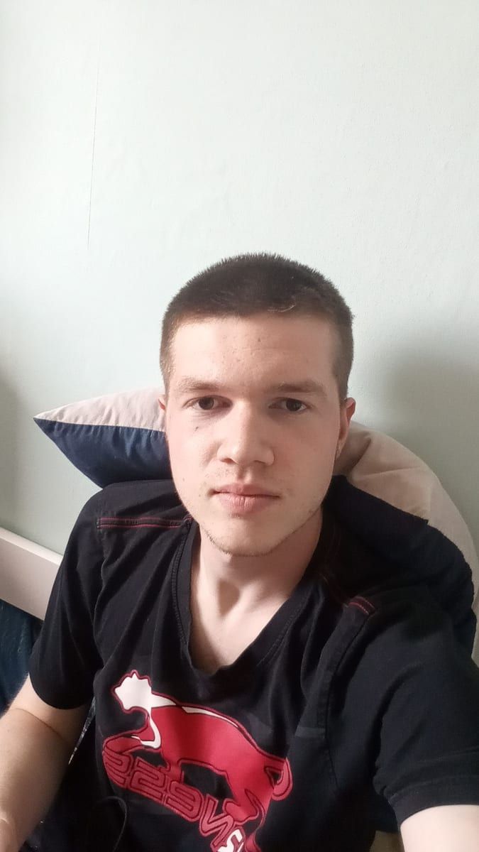 Arone - Jeune gay à Fex Profil de Arone, 39 ans, Jeune gay à Fex (Grisons)
