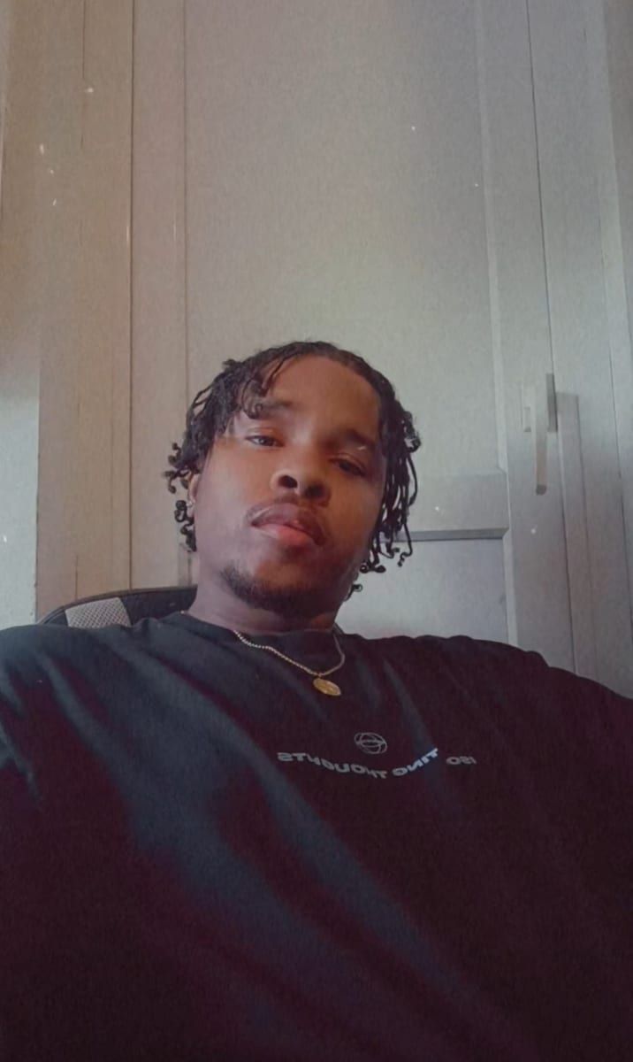 Soumaila - Jeune gay à Richenthal Profil de Soumaila, 45 ans, Jeune gay à Richenthal (Lucerne)