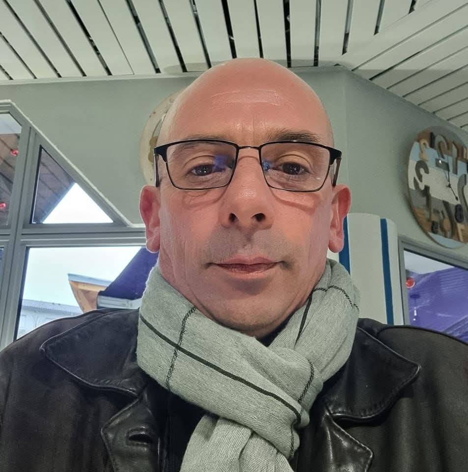 Jacquit - Jeune gay à Zermatt Profil de Jacquit, 27 ans, Jeune gay à Zermatt (Valais)
