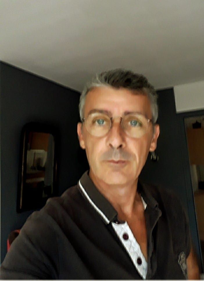Arcade - Jeune gay à Puplinge Profil de Arcade, 24 ans, Jeune gay à Puplinge (Genève)