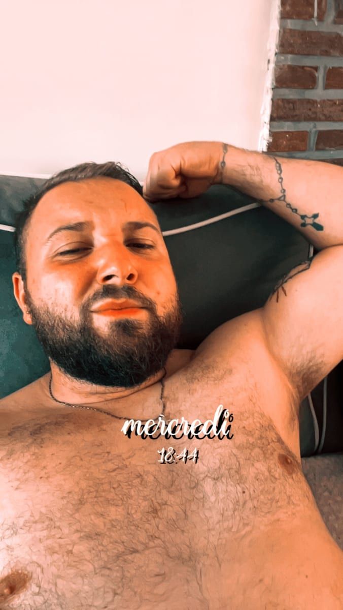 Americo - Jeune gay à Richenthal Profil de Americo, 45 ans, Jeune gay à Richenthal (Lucerne)