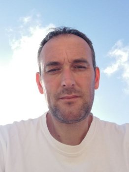 Profil de Artiom, 25 ans, Jeune gay à Münsingen (Berne)
