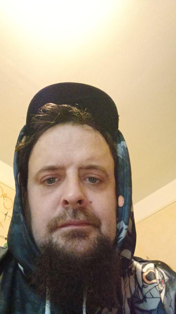 Slimen - Jeune gay à Perrefitte Profil de Slimen, 45 ans, Jeune gay à Perrefitte (Berne)