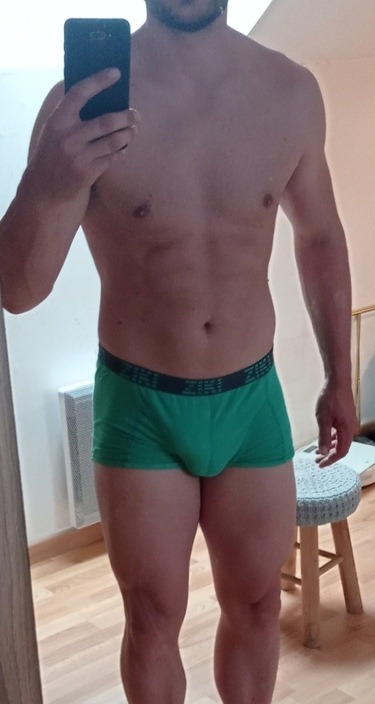 Savio - Jeune gay à Lostallo Profil de Savio, 42 ans, Jeune gay à Lostallo (Grisons)
