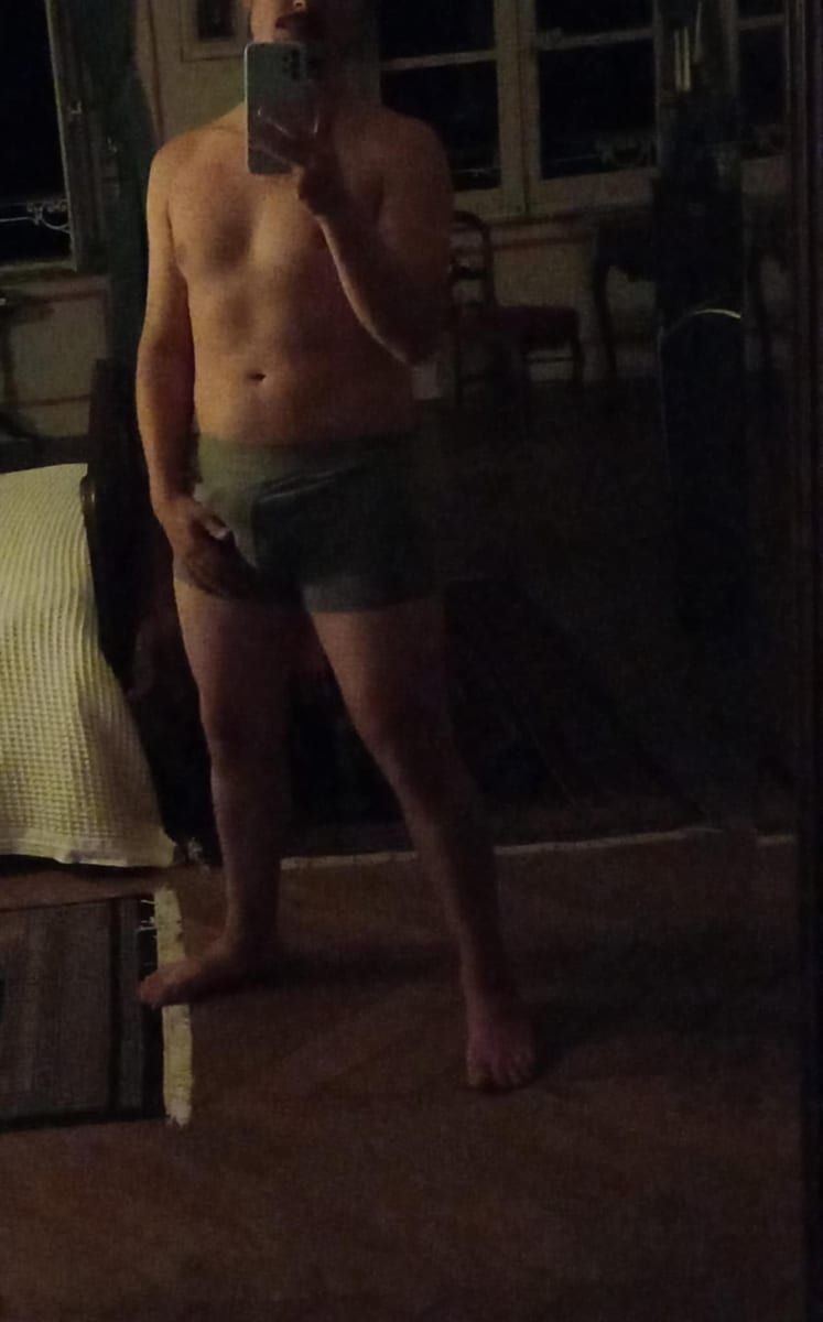 Tibo - Jeune gay à Lüen Profil de Tibo, 24 ans, Jeune gay à Lüen (Grisons)