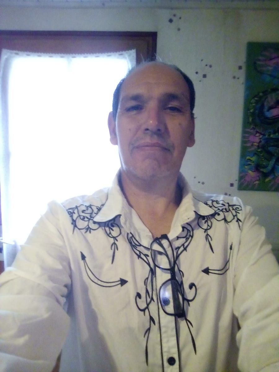 Fayz - Jeune gay à Zizers Profil de Fayz, 42 ans, Jeune gay à Zizers (Grisons)