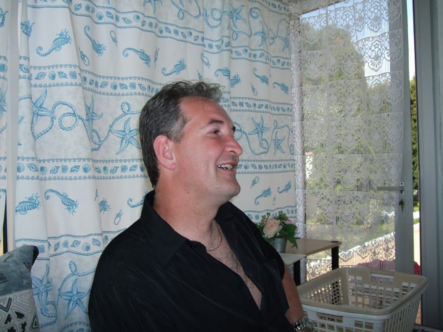 Omid - Jeune gay à Stels Profil de Omid, 38 ans, Jeune gay à Stels (Grisons)