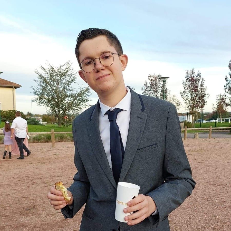 Avigdor - Jeune gay à Romoos Profil de Avigdor, 35 ans, Jeune gay à Romoos (Lucerne)