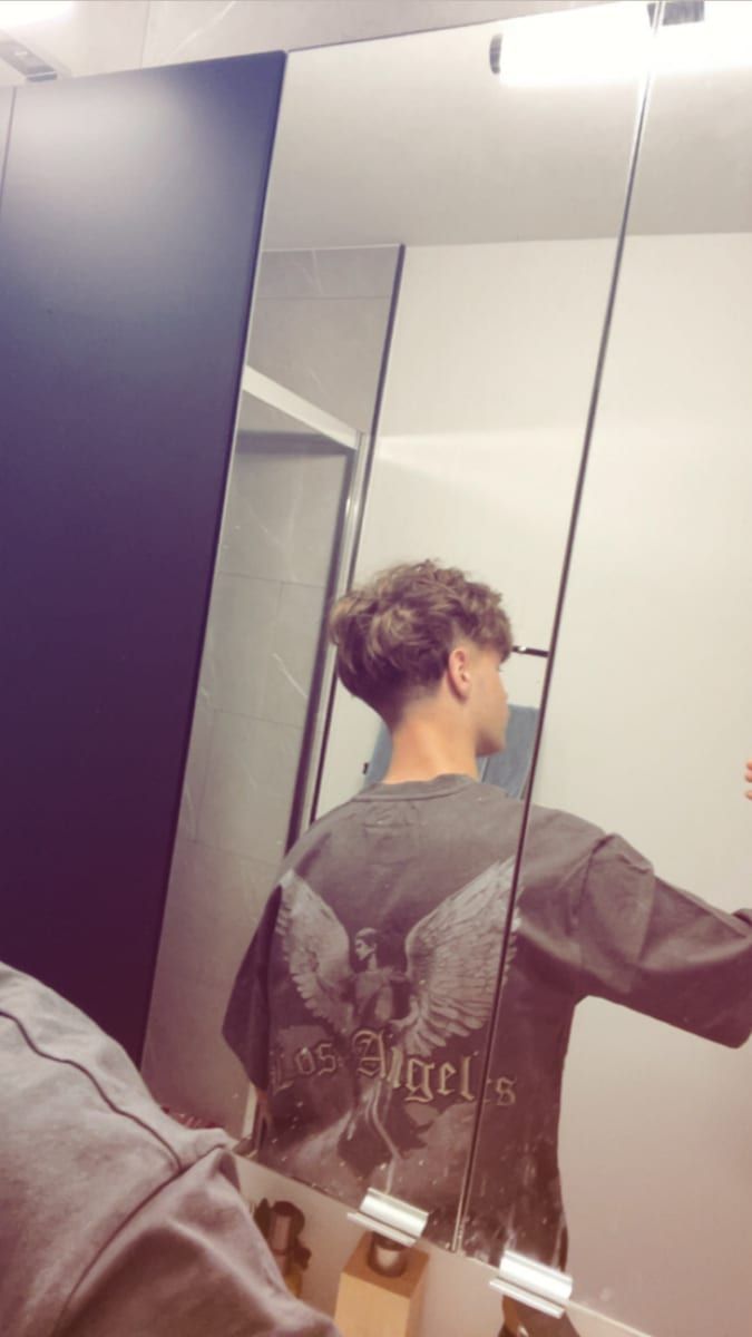 Profil de Henri-jean, 24 ans, Jeune gay à Paudex (Vaud)
