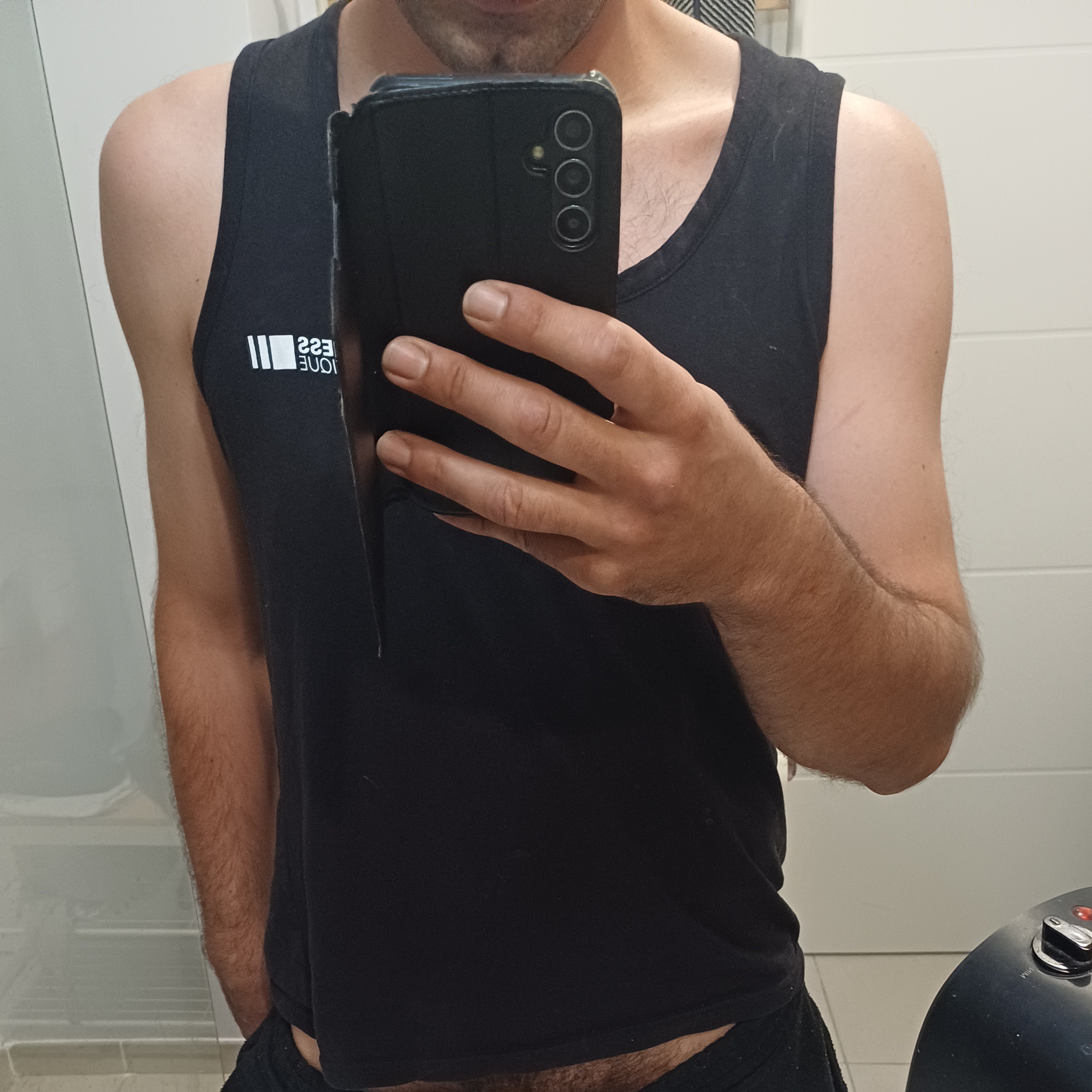 Julien - Jeune gay à Parsonz Profil de Julien, 35 ans, Jeune gay à Parsonz (Grisons)
