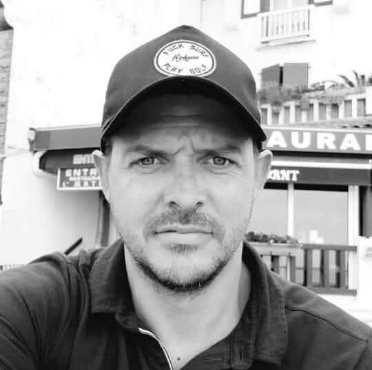 Selian - Jeune gay à Richenthal Profil de Selian, 38 ans, Jeune gay à Richenthal (Lucerne)
