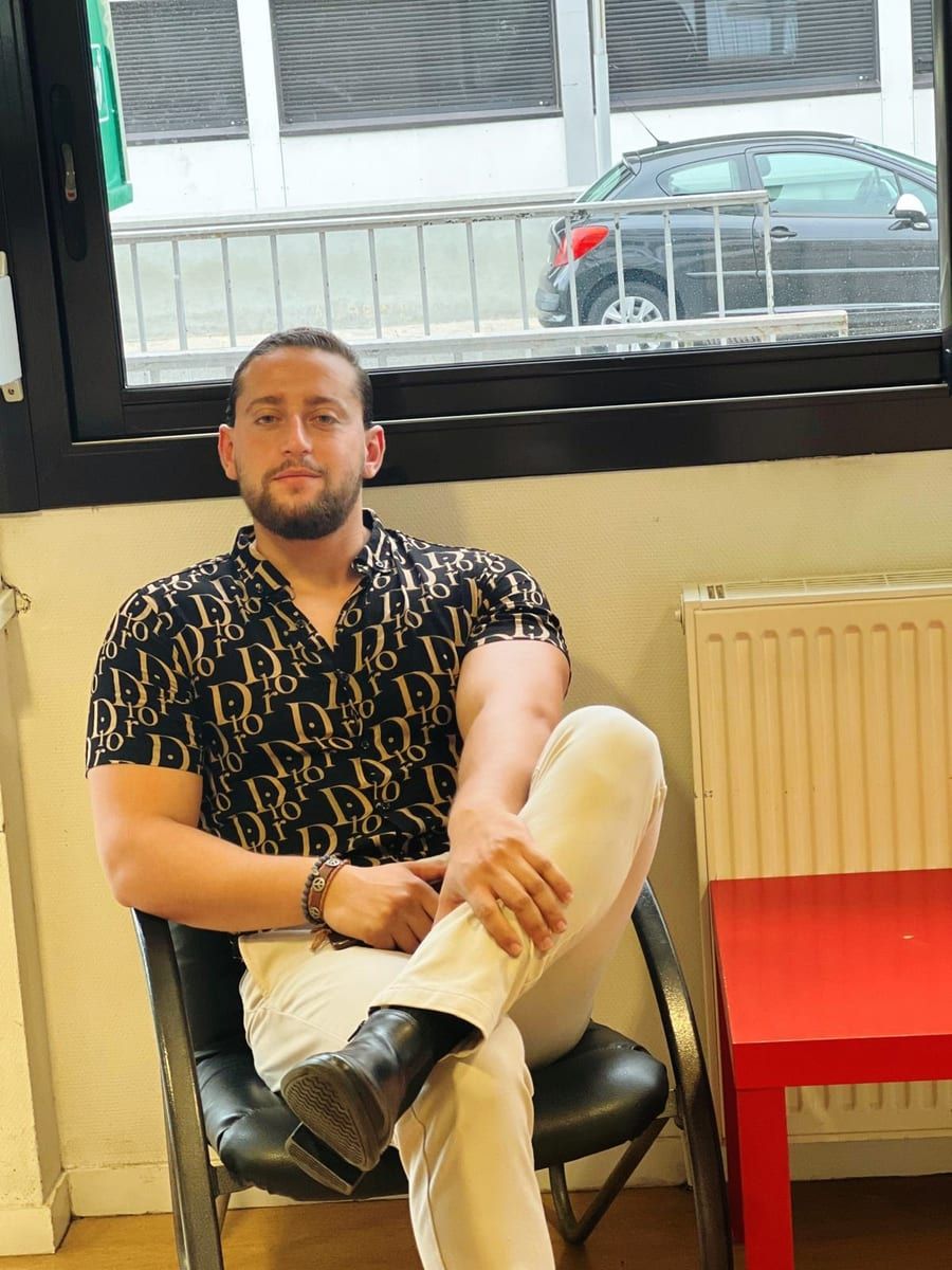 Profil de Soen, 22 ans, Jeune gay à Mühlethal (Argovie)