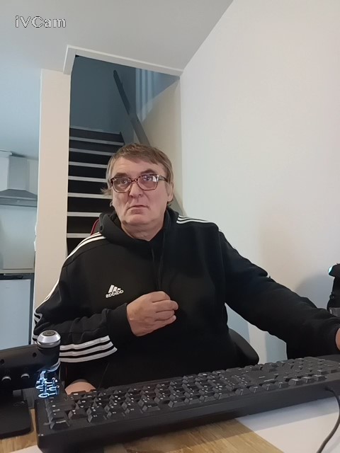 Profil de Enogat, 30 ans, Jeune gay à Correvon (Vaud)