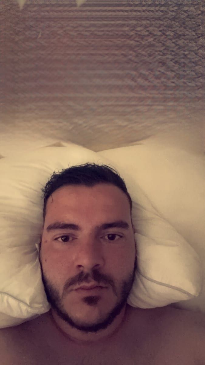 Danovan - Jeune gay à Dalin Profil de Danovan, 32 ans, Jeune gay à Dalin (Grisons)