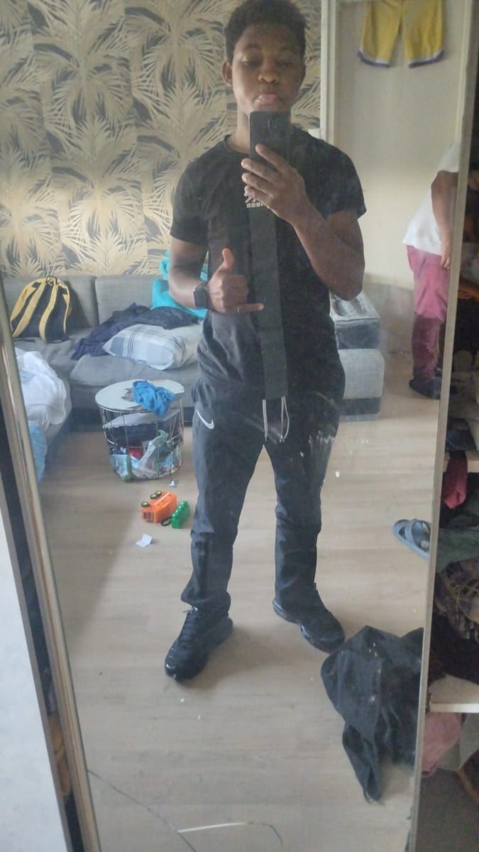 Juan-manuel - Jeune gay à Root D4 Profil de Juan-manuel, 33 ans, Jeune gay à Root D4 (Lucerne)