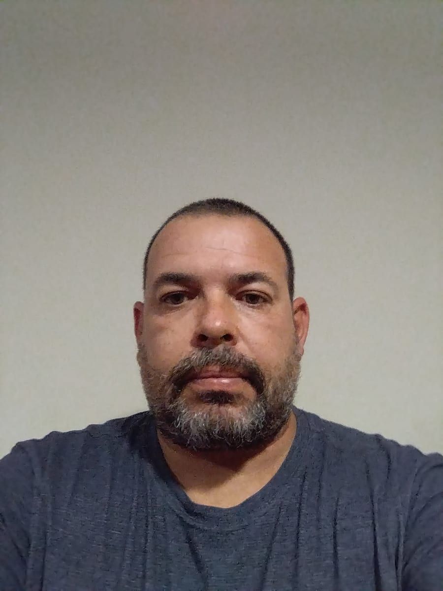 Aodrenn - Jeune gay à Perrefitte Profil de Aodrenn, 45 ans, Jeune gay à Perrefitte (Berne)