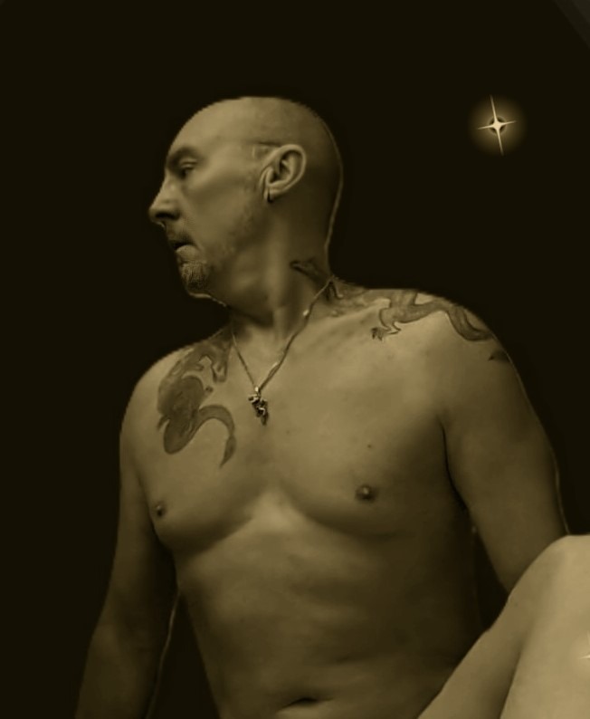 Enki - Jeune gay à Hellsau Profil de Enki, 35 ans, Jeune gay à Hellsau (Berne)