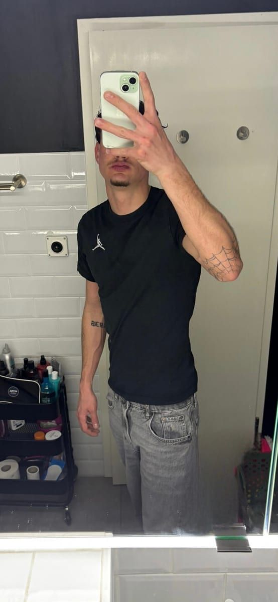 Lais - Jeune gay à Mon Profil de Lais, 38 ans, Jeune gay à Mon (Grisons)