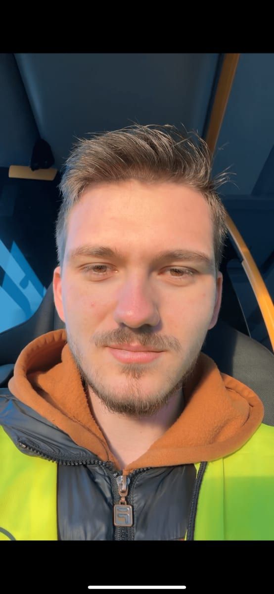 Evren - Jeune gay à Perrefitte Profil de Evren, 44 ans, Jeune gay à Perrefitte (Berne)