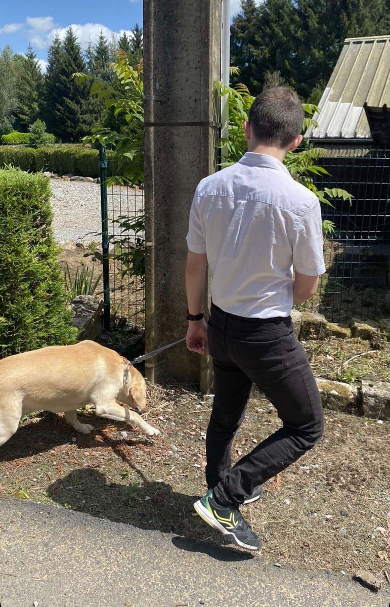 Salih - Jeune gay à Ulrichen Profil de Salih, 38 ans, Jeune gay à Ulrichen (Valais)