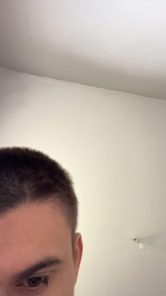 Keywan - Jeune gay à Innerferrera Profil de Keywan, 42 ans, Jeune gay à Innerferrera (Grisons)