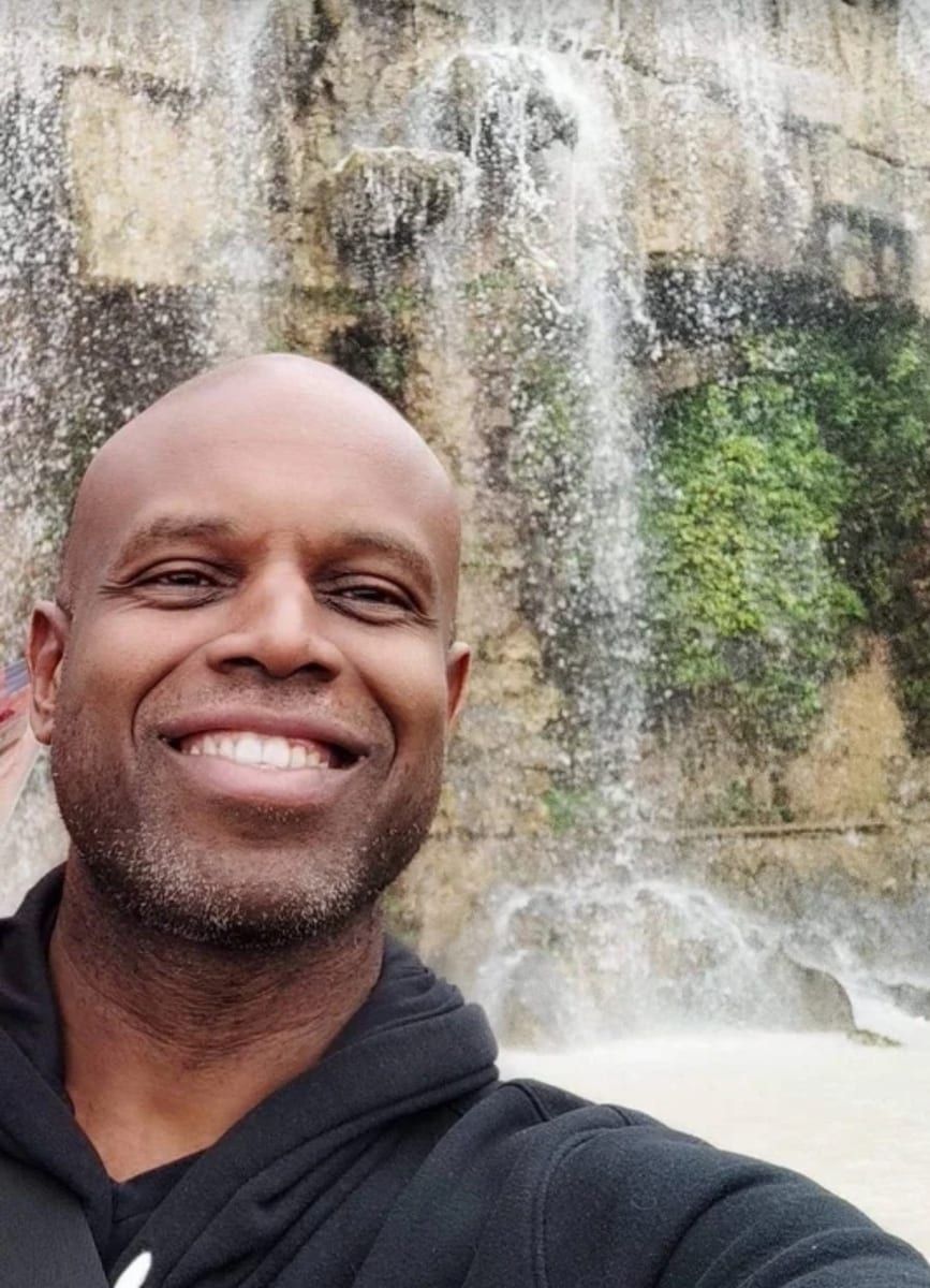 Cyran - Jeune gay à Hellsau Profil de Cyran, 36 ans, Jeune gay à Hellsau (Berne)