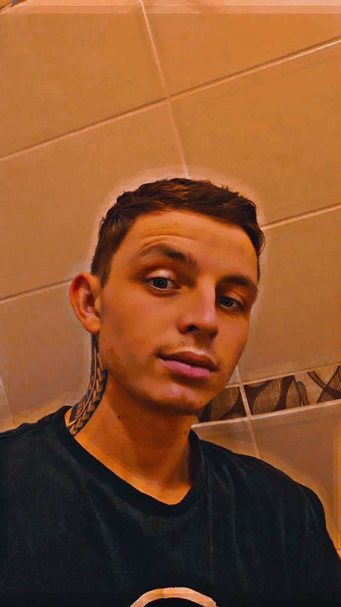 Profil de Hendryk, 29 ans, Jeune gay à Tolochenaz (Vaud)