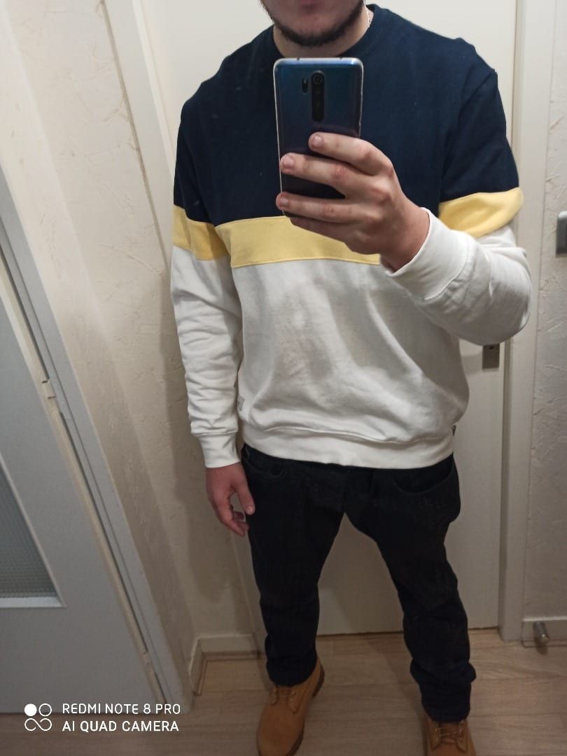 Hubert - Jeune gay à Hintermoos Profil de Hubert, 23 ans, Jeune gay à Hintermoos (Lucerne)