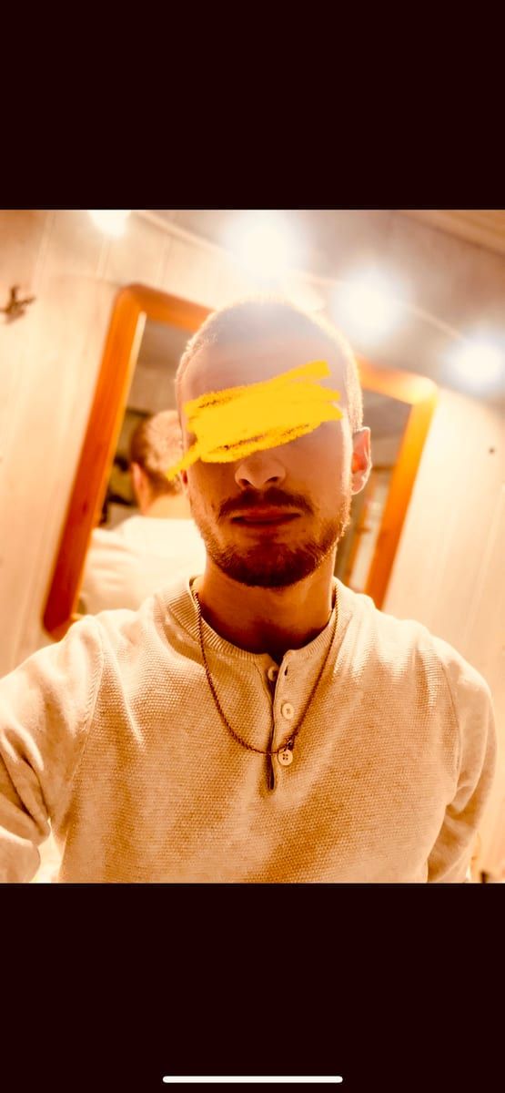 Corey - Jeune gay à Danis Profil de Corey, 40 ans, Jeune gay à Danis (Grisons)