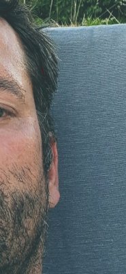 Matti - Jeune gay à Fex Profil de Matti, 44 ans, Jeune gay à Fex (Grisons)
