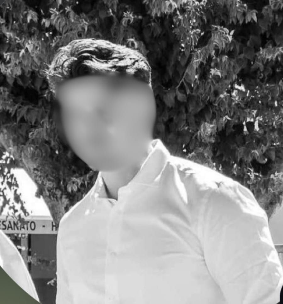 Eloan - Jeune gay à Romoos Profil de Eloan, 43 ans, Jeune gay à Romoos (Lucerne)