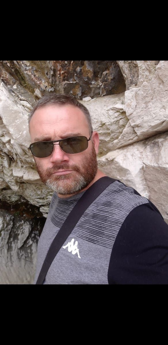 Profil de Laurian, 45 ans, Jeune gay à Rolle (Vaud)