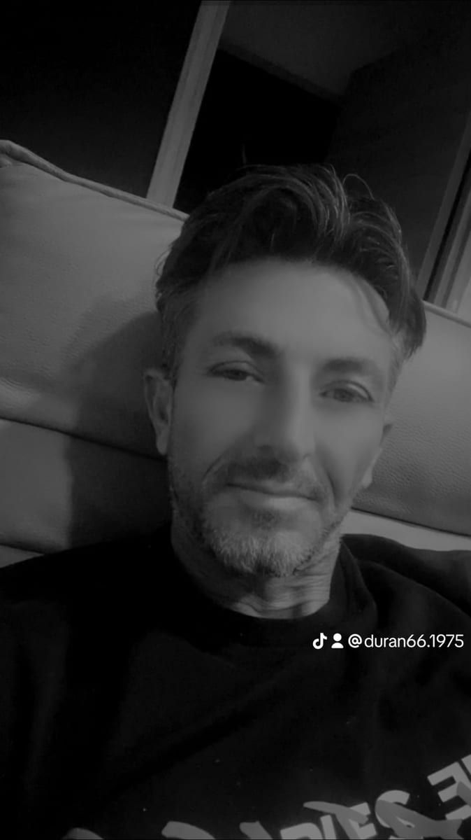 Jessy - Jeune gay à Pitasch Profil de Jessy, 35 ans, Jeune gay à Pitasch (Grisons)