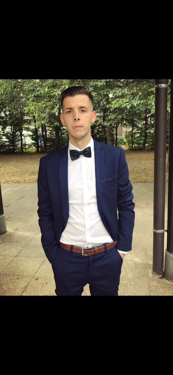 Kinane - Jeune gay à Wolfenschiessen Profil de Kinane, 42 ans, Jeune gay à Wolfenschiessen (Nidwald)