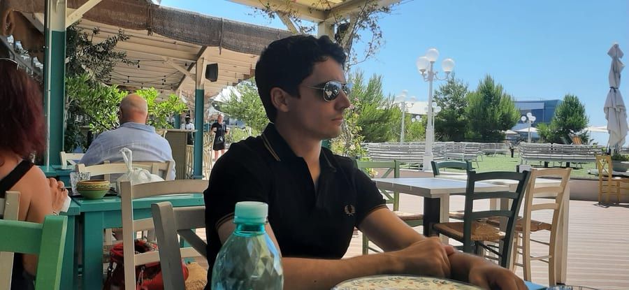 Ahmed-amine - Jeune gay à Lü Profil de Ahmed-amine, 45 ans, Jeune gay à Lü (Grisons)