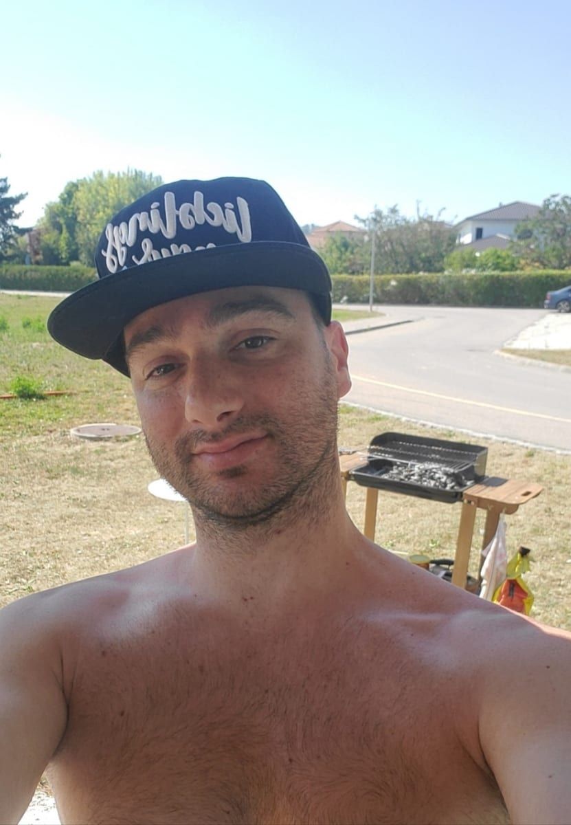 Maoro - Jeune gay à Mon Profil de Maoro, 29 ans, Jeune gay à Mon (Grisons)