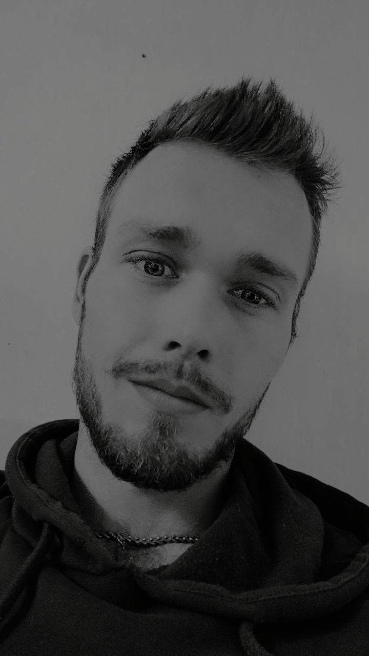 Isidor - Jeune gay à Orges Profil de Isidor, 26 ans, Jeune gay à Orges (Vaud)