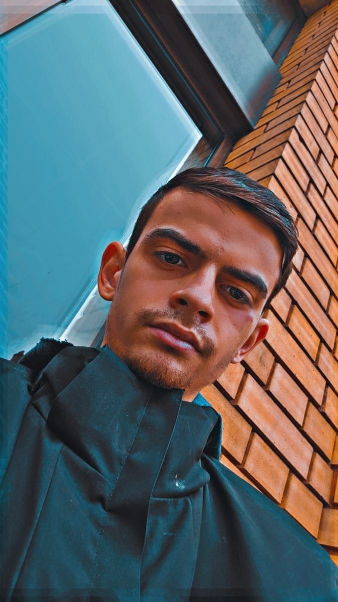 Amour - Jeune gay à Innerferrera Profil de Amour, 22 ans, Jeune gay à Innerferrera (Grisons)