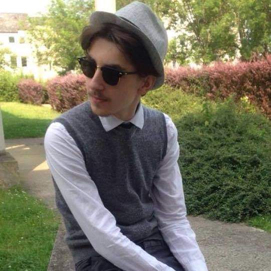 Kenrick - Jeune gay à Pitasch Profil de Kenrick, 22 ans, Jeune gay à Pitasch (Grisons)
