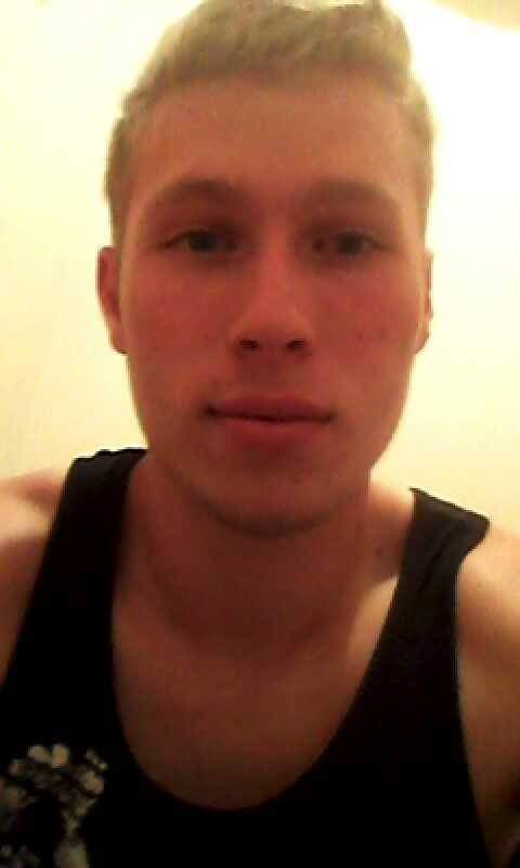 Alderic - Jeune gay à Rabius Profil de Alderic, 38 ans, Jeune gay à Rabius (Grisons)
