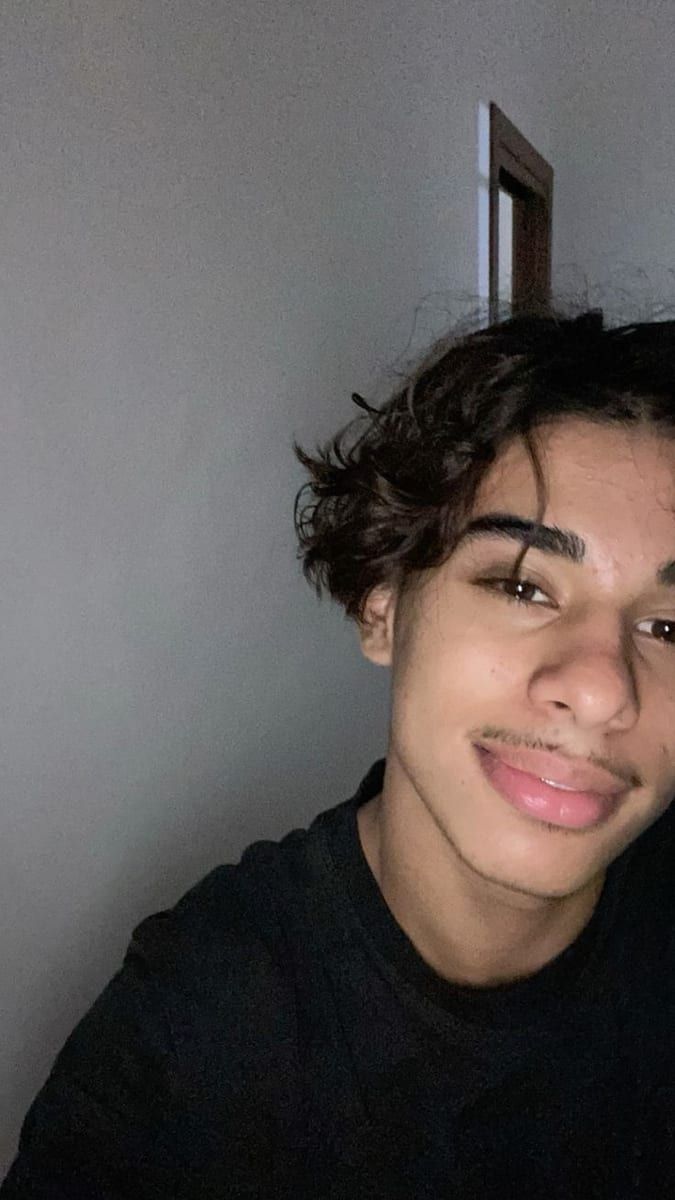 Profil de Othniel, 22 ans, Jeune gay à Ecoteaux (Vaud)