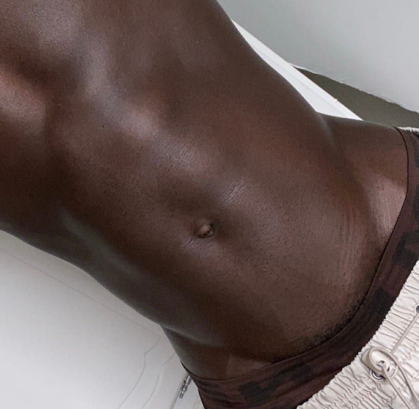 Léopold - Jeune gay à Brail Profil de Léopold, 25 ans, Jeune gay à Brail (Grisons)