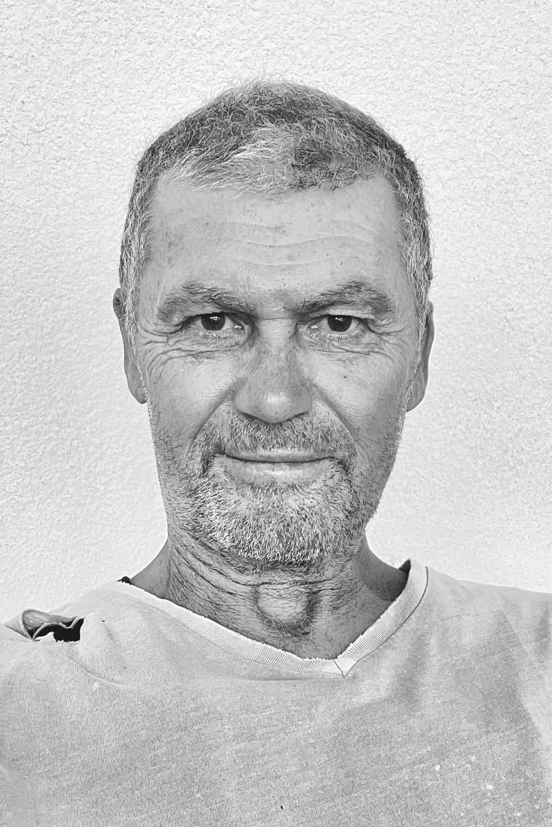 Loui - Jeune gay à Zwieselberg Profil de Loui, 30 ans, Jeune gay à Zwieselberg (Berne)